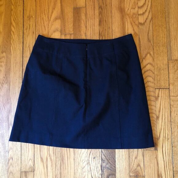 M.M. Lafleur Women's Basic Black Mini Skirt Back Zipper Closure - Size 12 - Picture 5 of 7